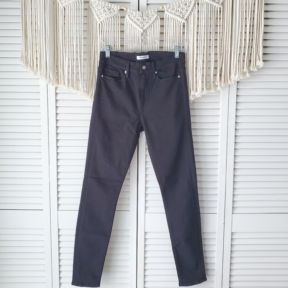 GOOD AMERICAN Good Leg Black High Rise Skinny Jean - Picture 3 of 8